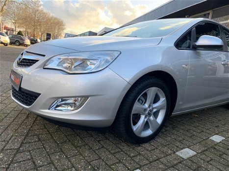 Opel Astra - 1.4 Turbo Edition Autom/140pk/Airco/17inch - 1