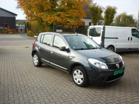 Dacia Sandero - 1.2 airco 5deurs apk 07-2020 84217km - 1