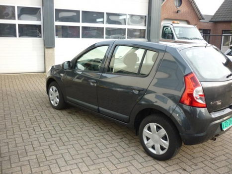 Dacia Sandero - 1.2 airco 5deurs apk 07-2020 84217km - 1