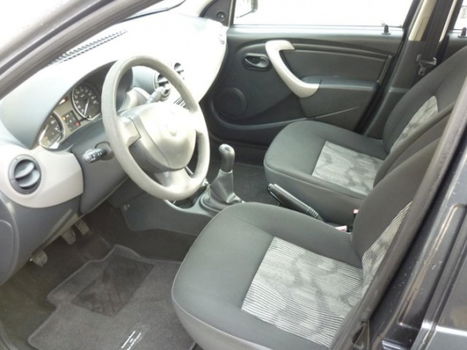 Dacia Sandero - 1.2 airco 5deurs apk 07-2020 84217km - 1