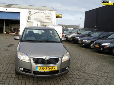 Skoda Fabia - 1.4-16V Ambiente Airco Bj 2008| Apk 26-11-2020| central - 1