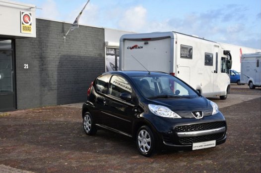 Peugeot 107 - 1.0-12V Millesim 200 68 pk automaat airco toerenteller pdc v/a elec pakket 1e eigenaar - 1