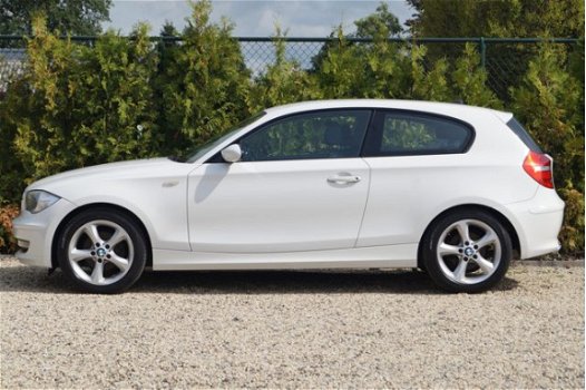 BMW 1-serie - 116i Business Line AIRCO - SPORT INTERIEUR - ELEKTR. PAKKET - LMV - ISO FIX - 1