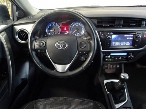 Toyota Auris - 1.6 VVTi Dynamic 5 Deurs Climate Contr - 1