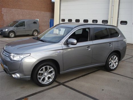 Mitsubishi Outlander - 2.0 PHEV Executive Edition 1E EIGENAAR NAP - 1