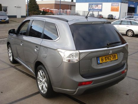 Mitsubishi Outlander - 2.0 PHEV Executive Edition 1E EIGENAAR NAP - 1