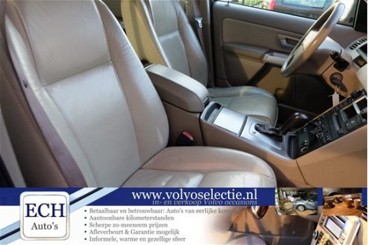 Volvo XC90 - D5 163 pk Automaat Momentum, Leer, 7 persoons - 1