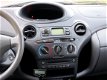 Toyota Yaris - 1.0 16v VVT-i Linea Terra - 1 - Thumbnail