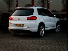 Volkswagen Tiguan - 1.4 TSI Sport&Style R-line Edition Navi/Cruise/Panodak/Clima/Applecarplay/DAB+/R