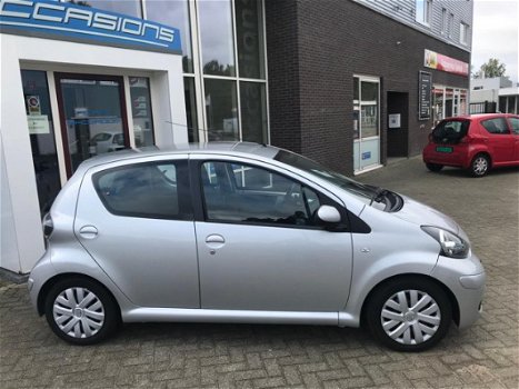 Toyota Aygo - 1.0-12V Comfort / Airco / APK / 5 Deurs / - 1