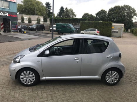 Toyota Aygo - 1.0-12V Comfort / Airco / APK / 5 Deurs / - 1