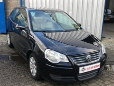 Volkswagen Polo - 1.4-16V Sportline