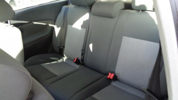 Seat Ibiza - 1.4-16V Reference - 1