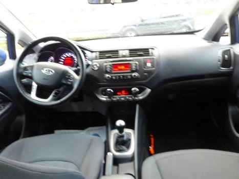 Kia Rio - 1.2 CVVT Super Pack , Clima, Cruis, LED, Trekhaak, Startstop, Elektr. pak., Inruil Mog - 1