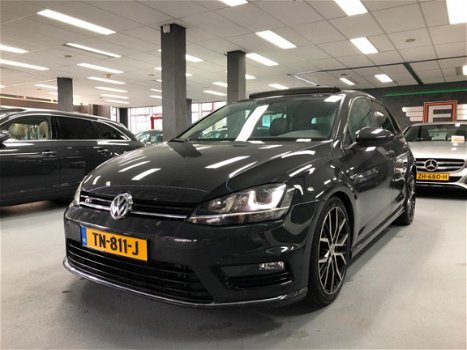 Volkswagen Golf - 2.0 TDI Highline R-line - 1