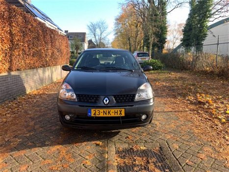 Renault Clio - 1.6-16V Privilège - 1