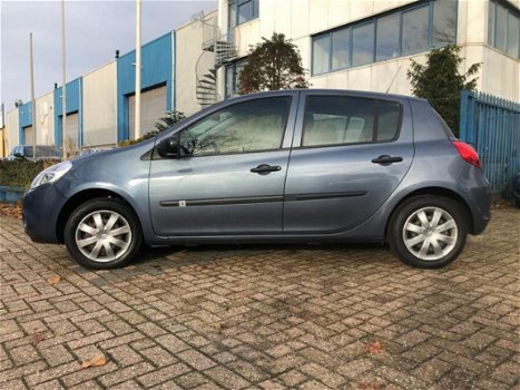 Renault Clio - 1.2 Special Line - 1