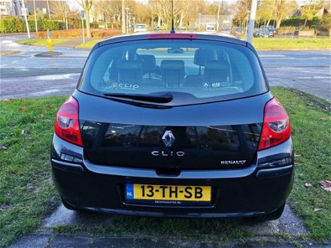 Renault Clio - 1.6-16V Initiale Aut/Airco/PDC/Cruise/El.ramen/NAP/APK - 1