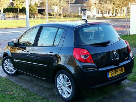 Renault Clio - 1.6-16V Initiale Aut/Airco/PDC/Cruise/El.ramen/NAP/APK - 1