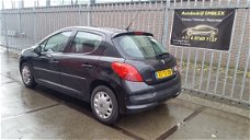 Peugeot 207 - 1.4 Color-line / Airco / vam 2e eigenaar / Nieuwe APK