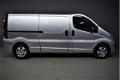 Opel Vivaro - 2.5 CDTI 146pk L2H1 Automaat Airco/Navi/2xSchuifdeur/T.haak/91dkm - 1 - Thumbnail