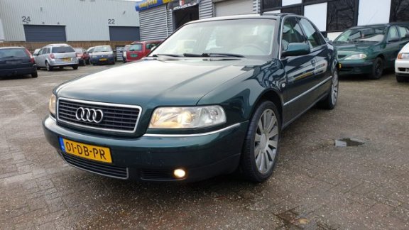 Audi A8 - 2.8 5V YOUNG TIMER, Zeer nette en goed rijdende A8 - 1