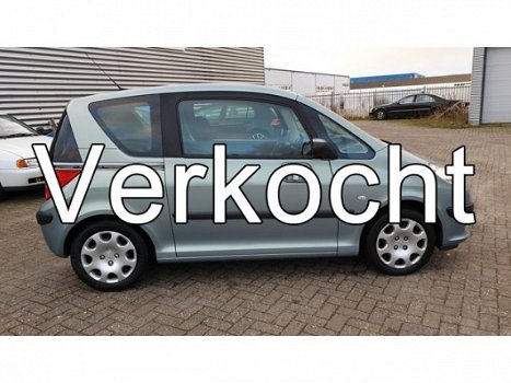 Peugeot 1007 - 1.4 Gentry Goed rijdende en zeer nette Auto, Airco, Electr pakket APK 25-09-2020 - 1