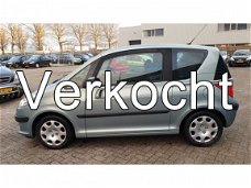 Peugeot 1007 - 1.4 Gentry Goed rijdende en zeer nette Auto, Airco, Electr pakket APK 25-09-2020