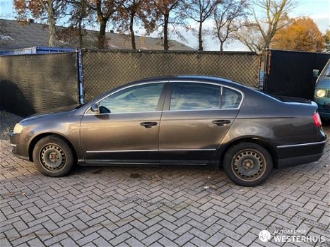 Volkswagen Passat - 2.0 TDI 140pk Highline - 1