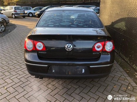 Volkswagen Passat - 2.0 TDI 140pk Highline - 1