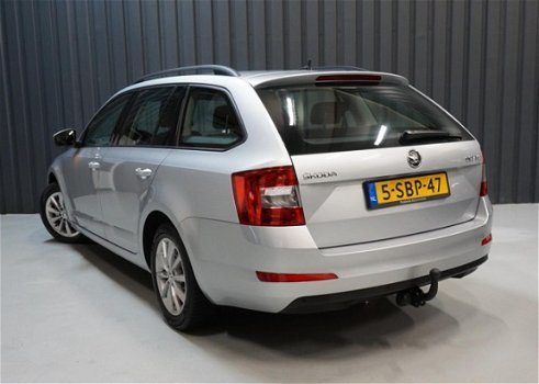 Skoda Octavia - 1.6 TDI DSG automaat Business Line Ambition Navi Cruise - 1