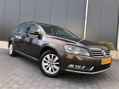 Volkswagen Passat Variant - 1.6 TDI Comfort Executive Line BlueMotion Navigatie Cruise control - 1