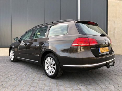 Volkswagen Passat Variant - 1.6 TDI Comfort Executive Line BlueMotion Navigatie Cruise control - 1