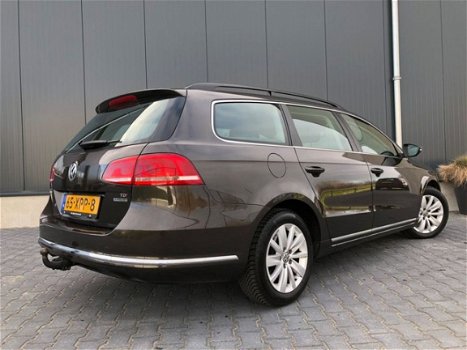 Volkswagen Passat Variant - 1.6 TDI Comfort Executive Line BlueMotion Navigatie Cruise control - 1