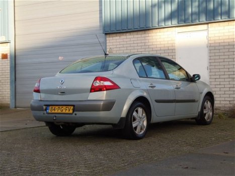 Renault Mégane - 2.0-16V Priv.Luxe Automaat Nw APK - 1