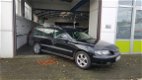 Volvo V70 - 2.4 Comfort Line Ex lease Dealeronderhouden beste van Nederland - 1 - Thumbnail