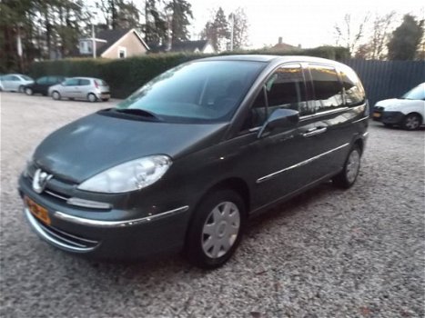 Peugeot 807 - 2.0 SR 7 persoons in super staat en goed onderhouden auto - 1