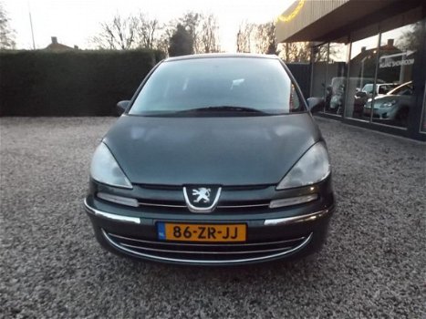 Peugeot 807 - 2.0 SR 7 persoons in super staat en goed onderhouden auto - 1