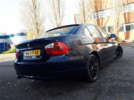 BMW 3-serie - 320i High Executive RIJD PERFECT/AUTOMAAT/NAP/APK 18-09-2020/AIRCO/LEER /INRUIL MOG - 1