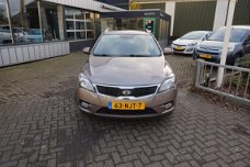 Kia Cee'd - 1.6 CVVT X-ecutive, airco, cruise, trekh, 144dkm. RIJKLAARPRIJS incl nw apk/beurt & 6 mn