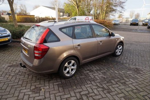 Kia Cee'd - 1.6 CVVT X-ecutive, airco, cruise, trekh, 144dkm. RIJKLAARPRIJS incl nw apk/beurt & 6 mn - 1