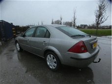 Ford Mondeo - 1.8-16V Collection / CLIMA / CRUISE / LEES ADVERTENTIE
