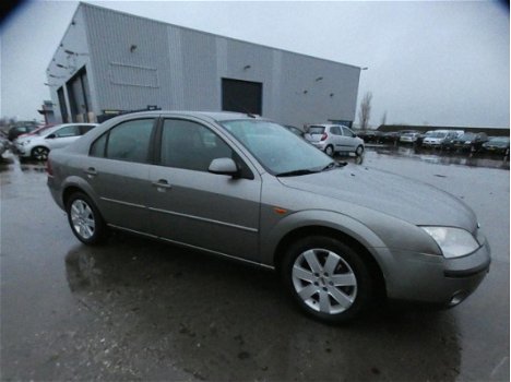 Ford Mondeo - 1.8-16V Collection / CLIMA / CRUISE / LEES ADVERTENTIE - 1