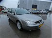 Ford Mondeo - 1.8-16V Collection / CLIMA / CRUISE / LEES ADVERTENTIE - 1 - Thumbnail