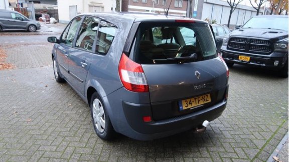 Renault Grand Scénic - 2.0-16V Business Line 7p. 7PERSOONS/NAP - 1