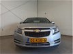 Chevrolet Cruze - 1.8 LT - 1 - Thumbnail