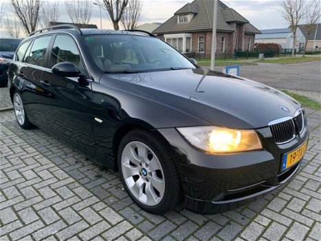 BMW 3-serie Touring - 330d Business Line clima, cruise, Navi, Trekhaak, Leer - 1