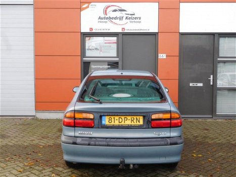 Renault Laguna - 2.0 RXE AUTOMAAT APK AIRCO ELEK RAMEN CNTRL NAP - 1