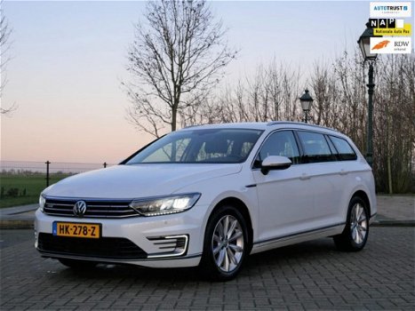 Volkswagen Passat Variant - 1.4 TSI GTE Hybrid Highline Aut. Xenon LED Leder Navi - 1