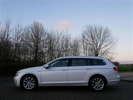 Volkswagen Passat Variant - 1.4 TSI GTE Hybrid Highline Aut. Xenon LED Leder Navi - 1